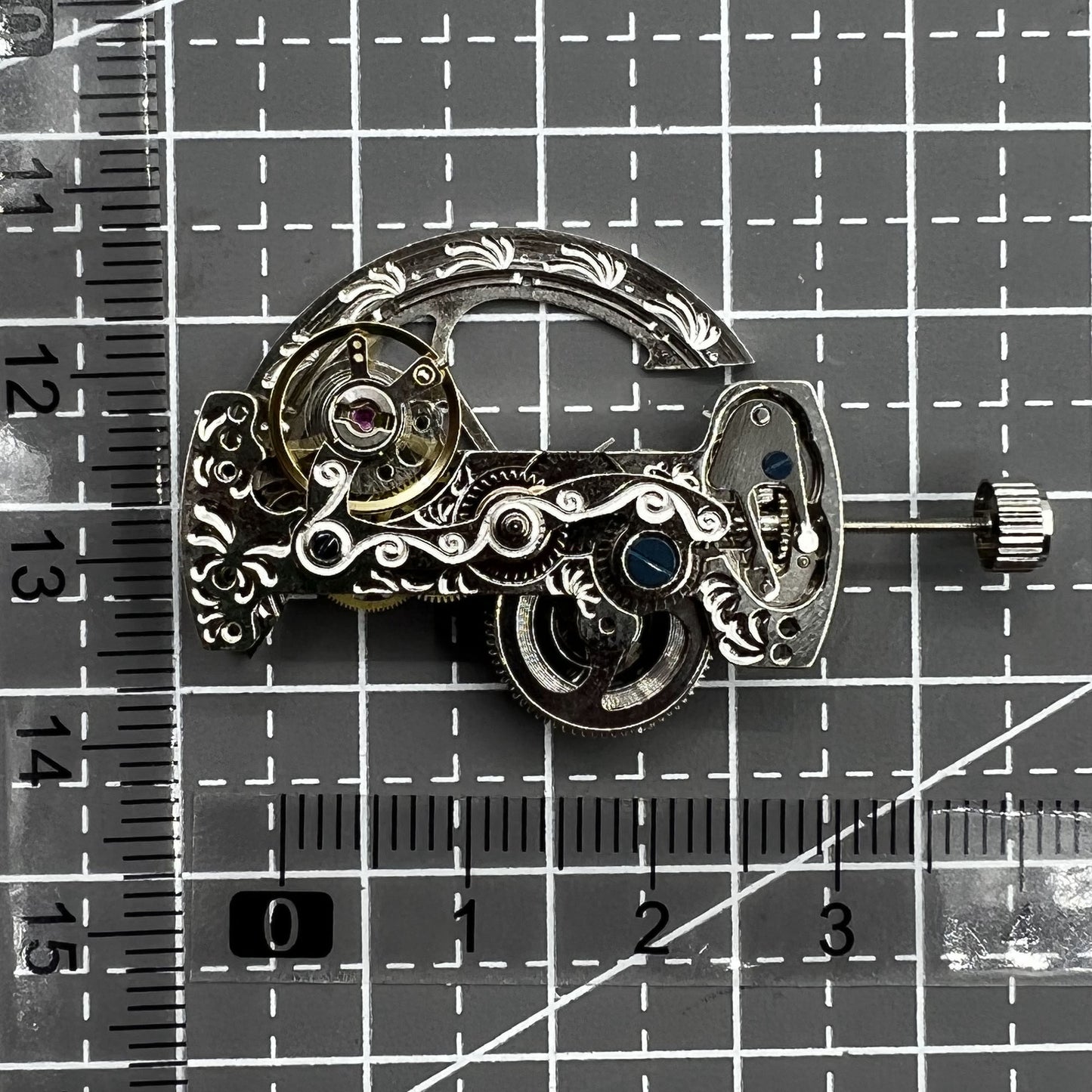 Automatisches Mechanisches Uhrwerk mit Barförmigem Blankem Unruhrad