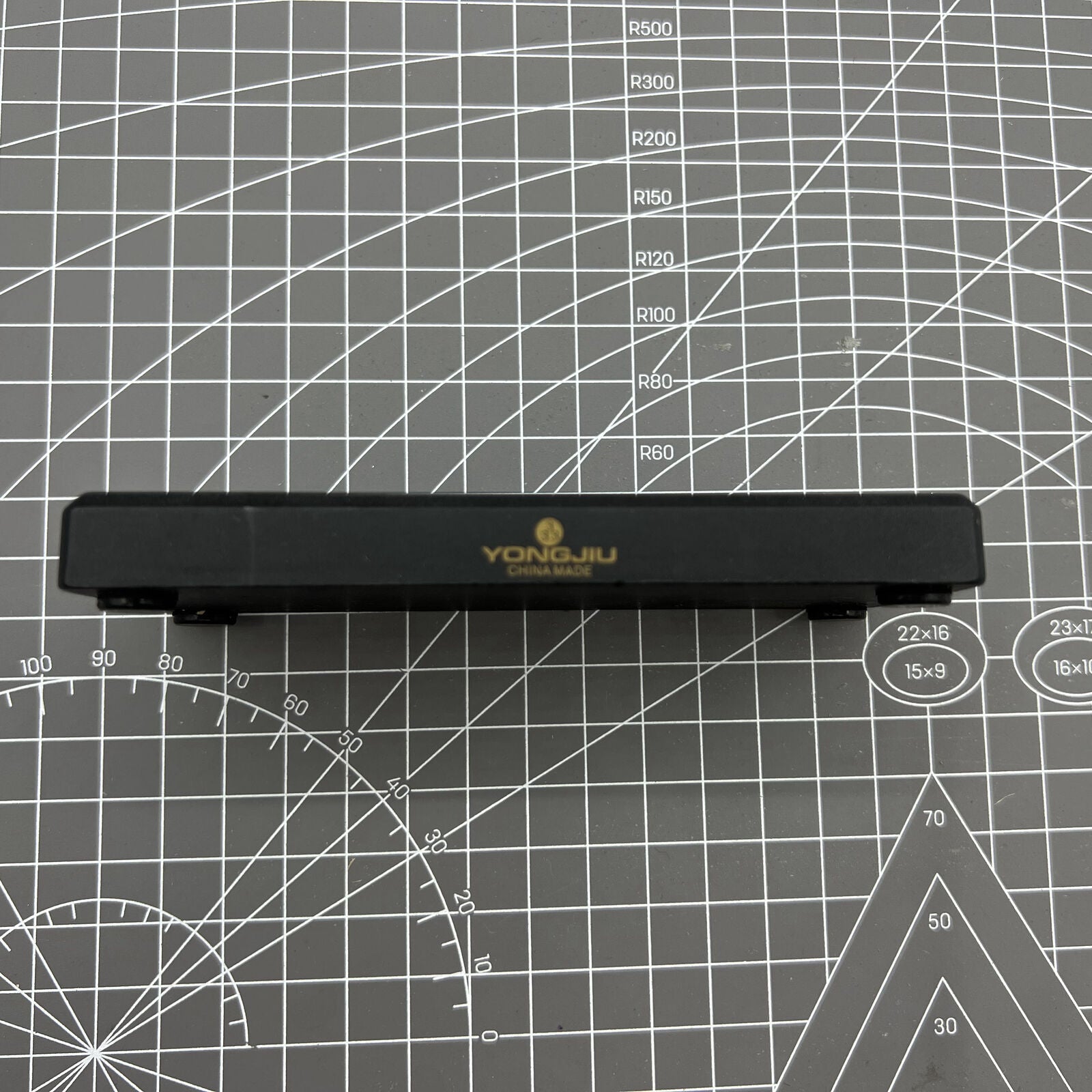 Black stand holder by BG for Automatic Precision Oilers 7718-7720, providing stable and organized tool storage.