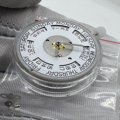 Luxury 2834-2 mechanical watch movement with double calendar, date at 3, day at 12, precision engineered