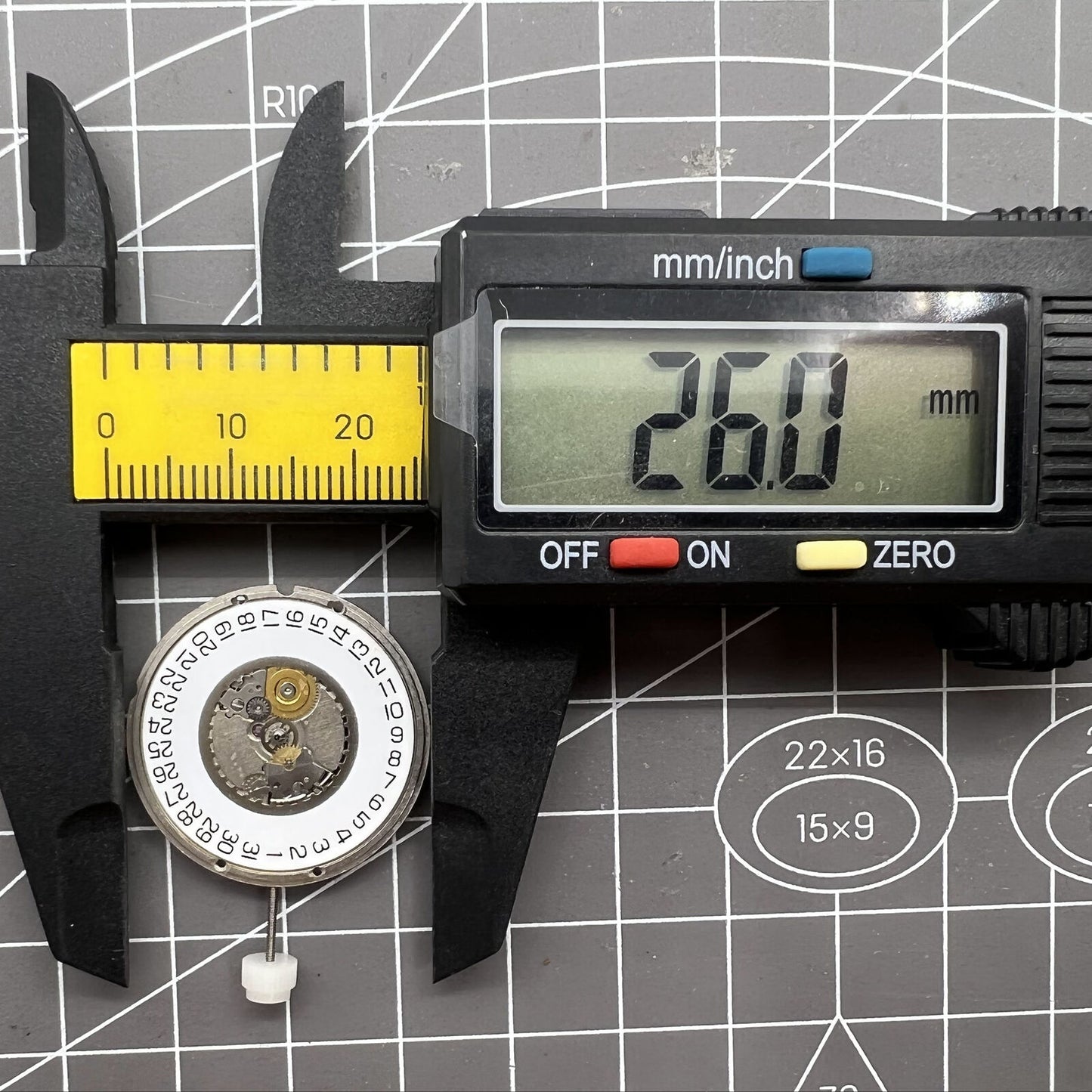 Swiss ETA 955.114 quartz watch movement featuring single calendar date at 3 o'clock for precise timekeeping.