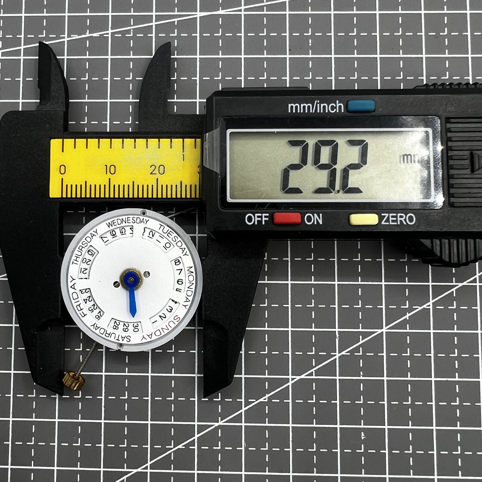 MINGZHU 2813 8205 silver automatic watch movement with date and day display, precision timekeeping mechanism