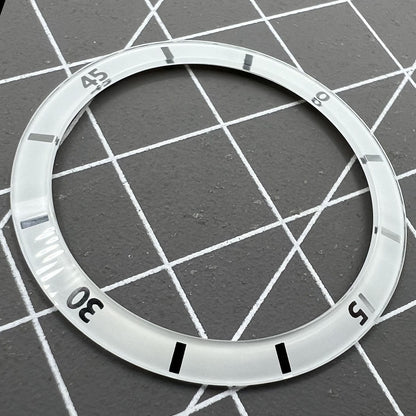 Weiße 31/36 mm Ziffern-Uhrenlünette aus Keramik für Herren- und Damenuhren 