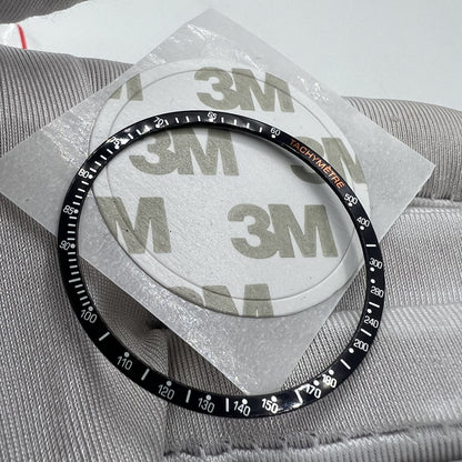 38,5 mm Uhrenlünette aus Aluminiumlegierung, schwarzer Ring + weiße Schrift für Omega Speedmaster 