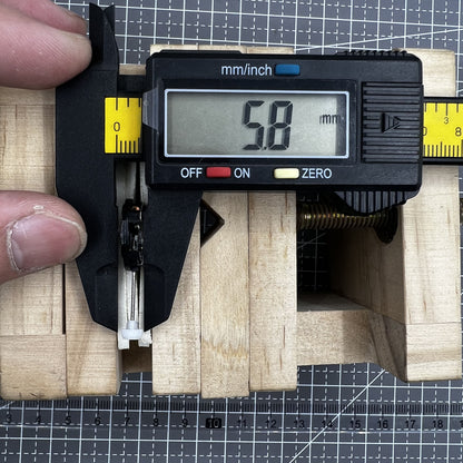 2 Stück Sunon SL25 Uhrwerk mit Datums und Wochentagsanzeige Quarz Uhrwerk