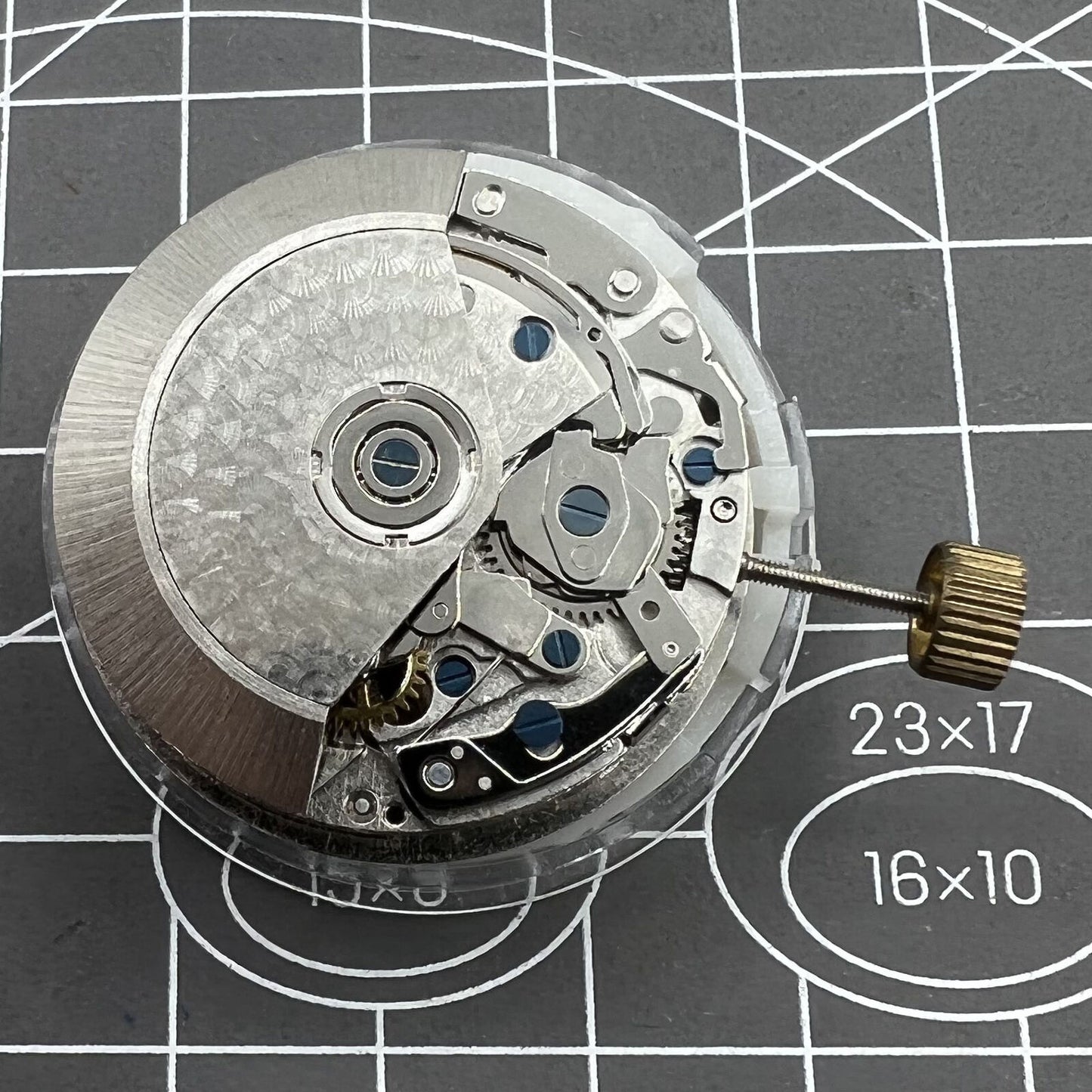Dandong 7750 Mechanical Movement Small Second At 3/6/9 Position At 6 Black Date