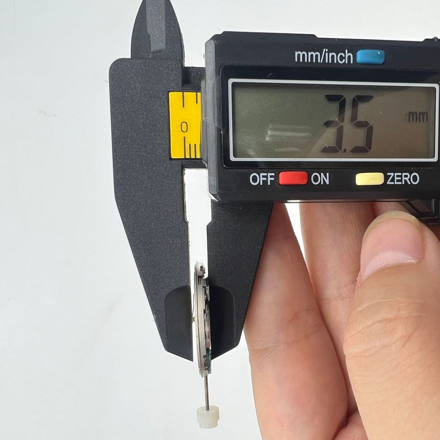 ETA 955.414 Datum bei 3, Schweizer Quarzwerk, Silber, Einzelkalender 