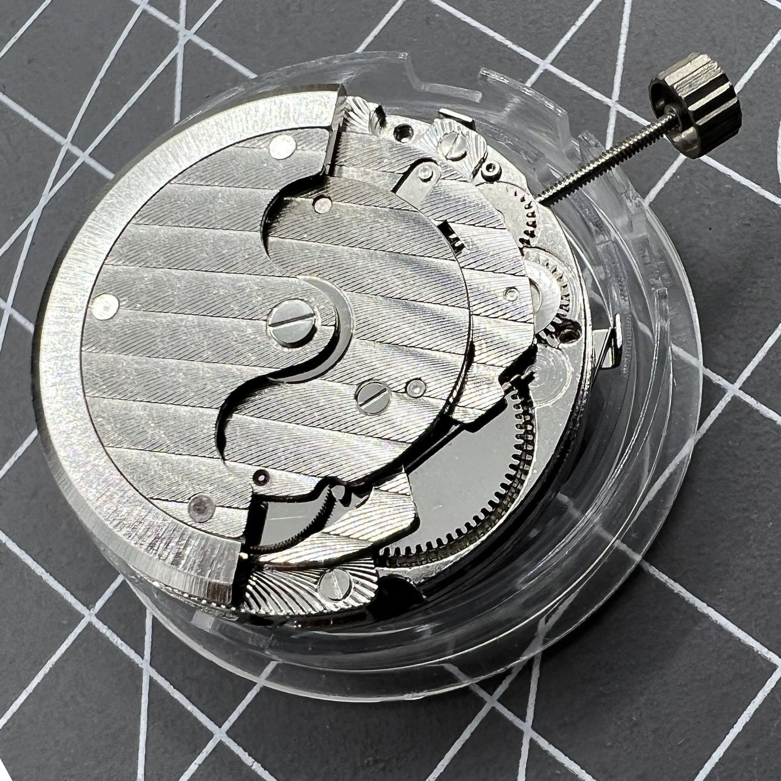 Seagull Mechanische Uhr T16 mit kleinem Sekundenz�hler bei 2, 6, 10 und Einzelkalender.