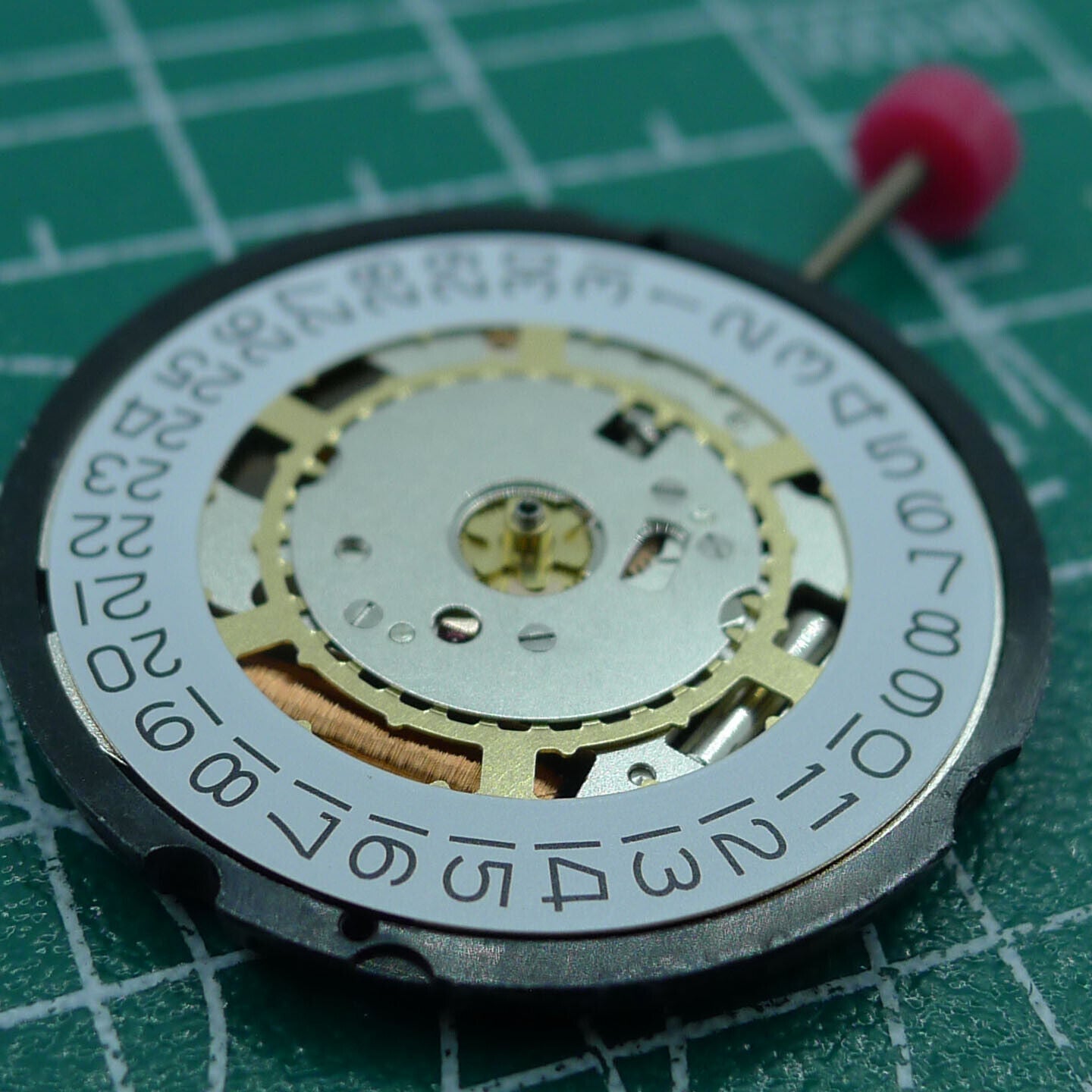 Pièces de rechange pour montres à quartz Ronda 715 fabriquées en Suisse, date à 3 heures