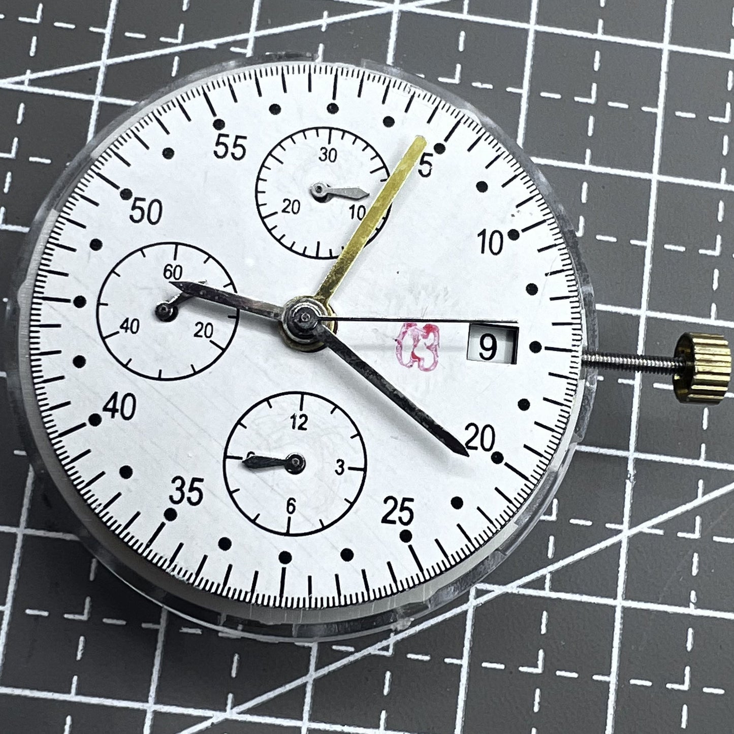 Mechanisches China 7750 Uhrwerk mit kleiner Sekunde, Datum und Stundenziffern 6, 9, 12 Uhr f�r Uhrzubeh�r.
