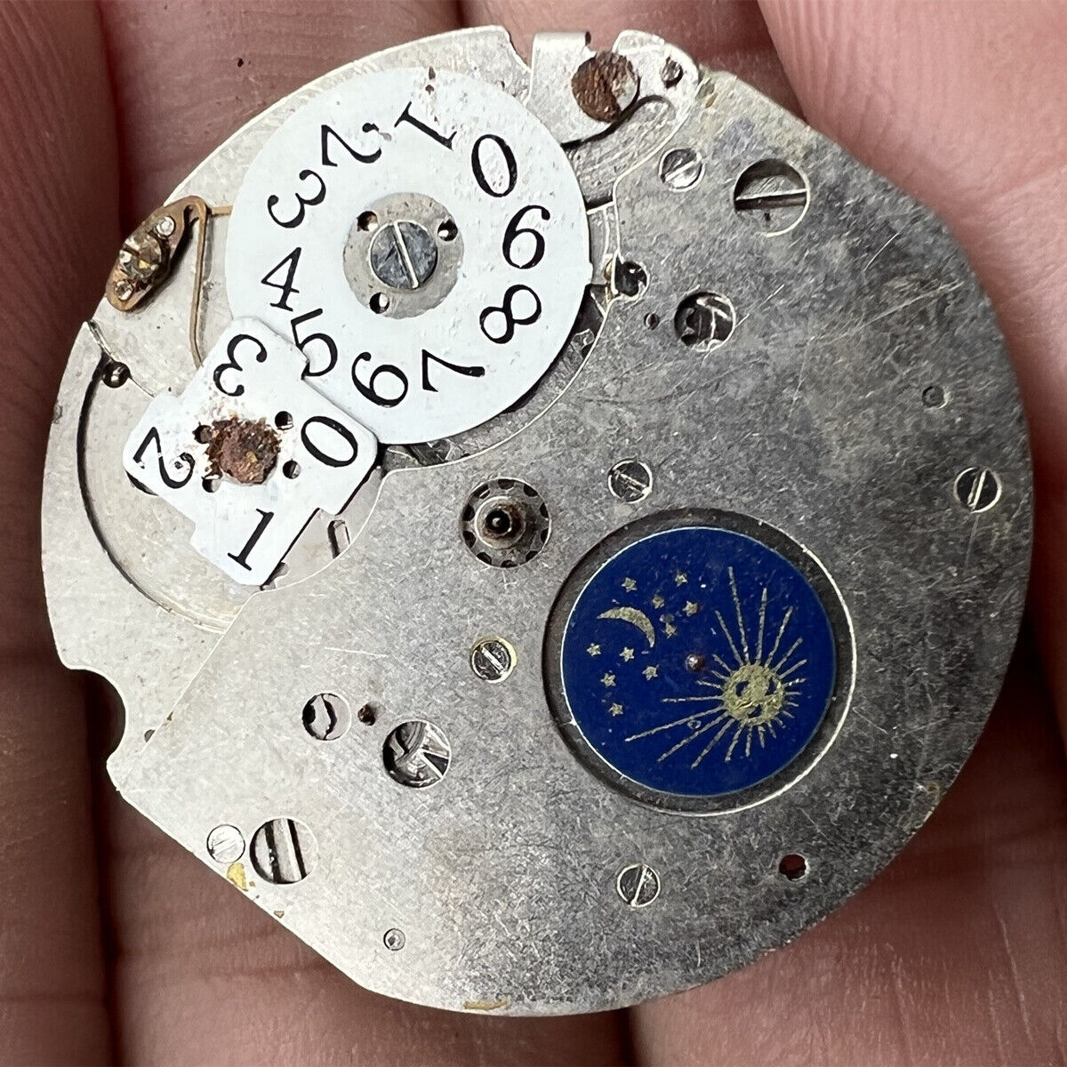 China Made automatic mechanical watch movement, ideal for disassembled practice and watchmaking training.