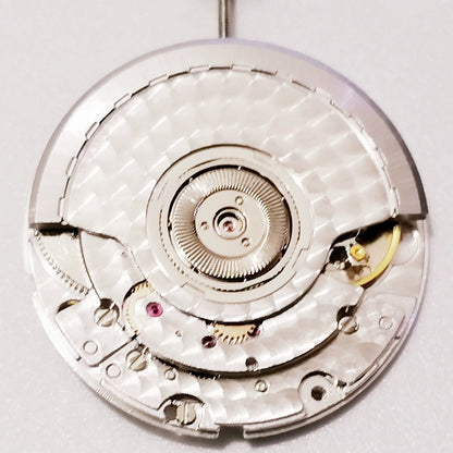 Tianjin Seagull 2892-2 precision watch movement with single calendar date at 3 o'clock for accessories.