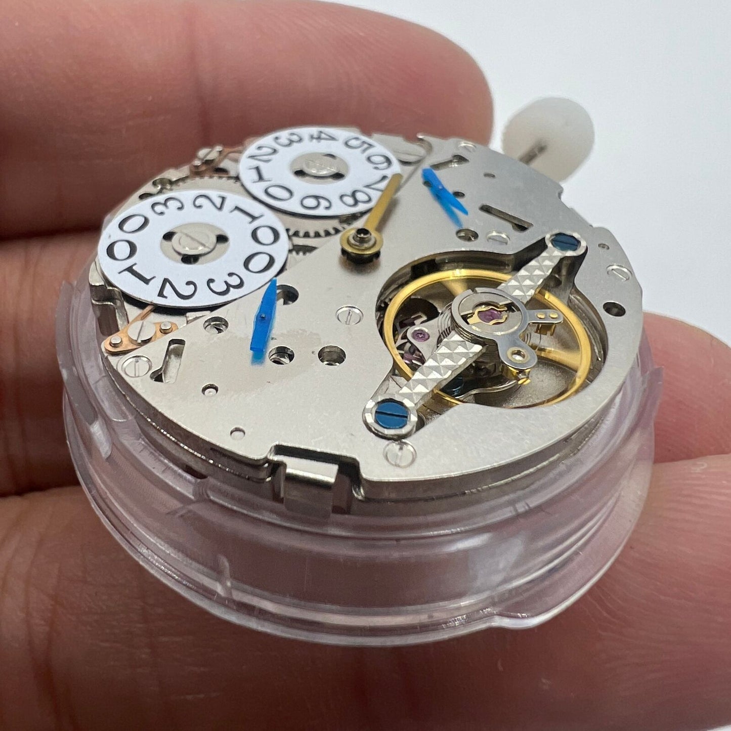 LB20 automatic mechanical watch by China Made featuring date display at 12 o'clock, multifunctional daily wear design.