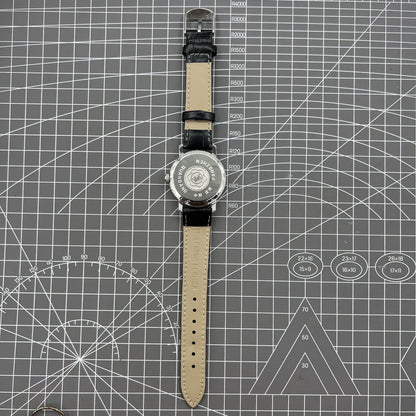 China Baihua 37mm manual watch with silver dial, 19 jewels, shock-resistant for lasting durability