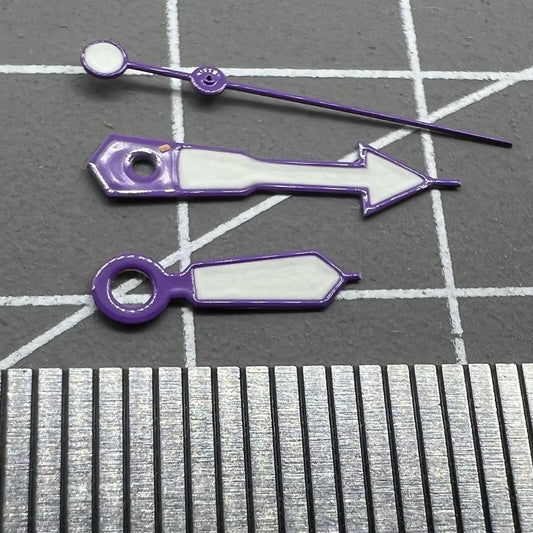 Aiguilles de montre luminescentes vertes peintes en blanc avec garniture violette de 12,5 mm pour NH35 NH36 7S26