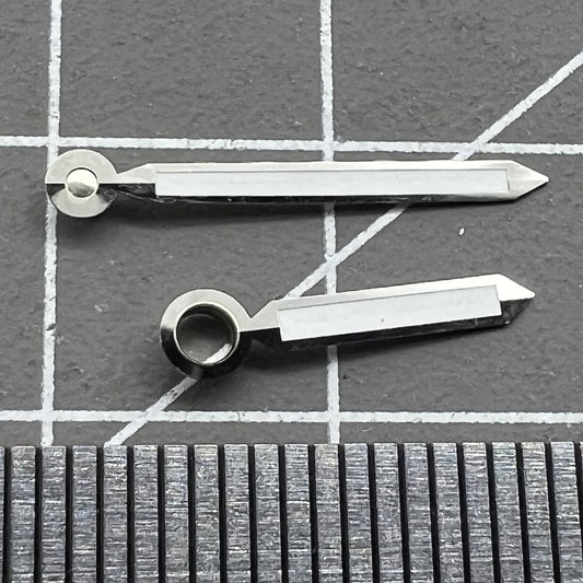 Silver-trimmed green luminous watch hands for ST3600/ST3620/ETA6497/ETA6498 movements, perfect for restoration.