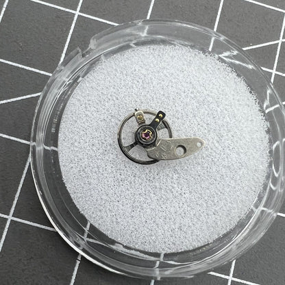 Balance wheel splint for NH05 NH06 #09 watch movement, precision fit for reliable timekeeping.