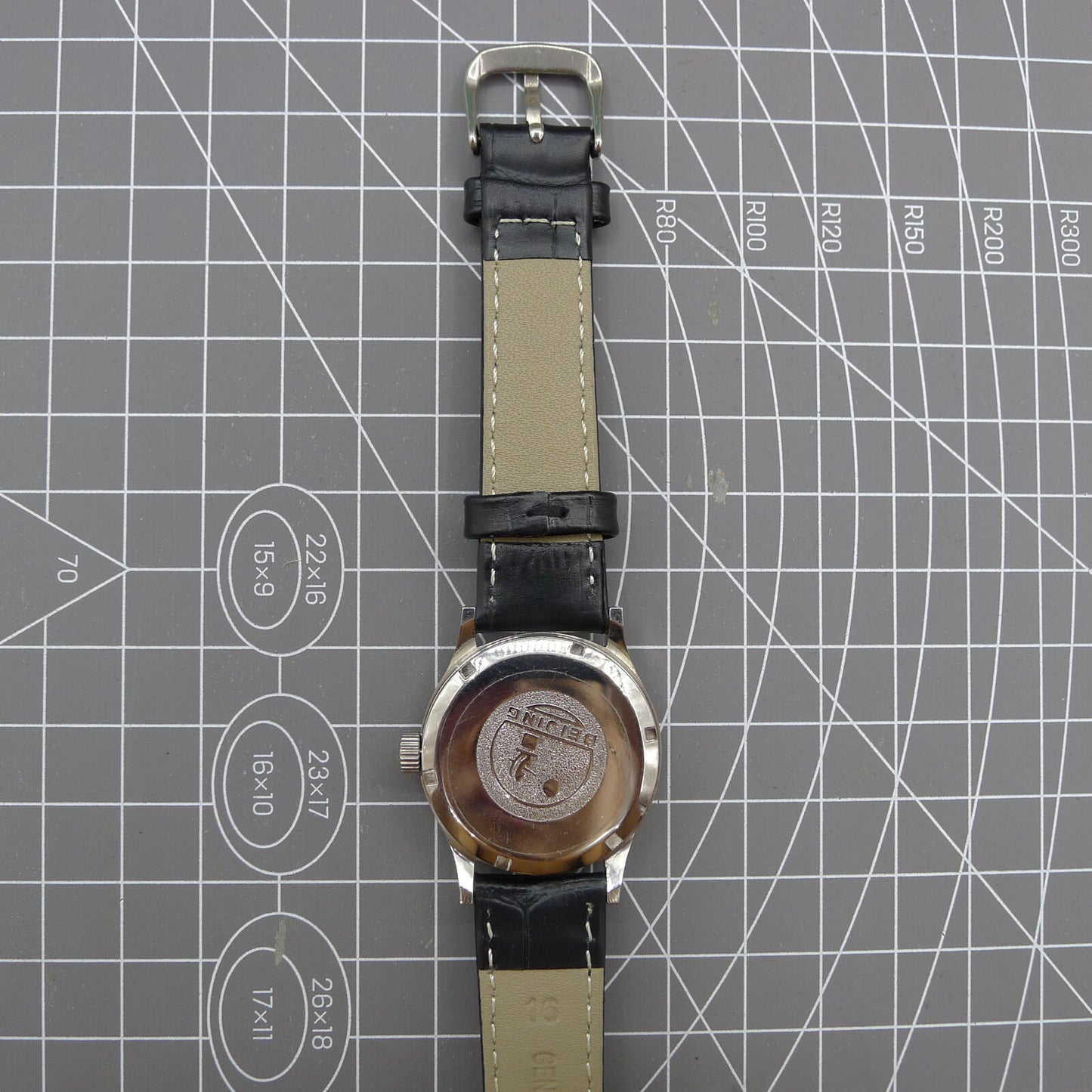 Silver 31mm Beijing Double Rhomb manual mechanical watch with three hands, sleek design by Beijing brand.