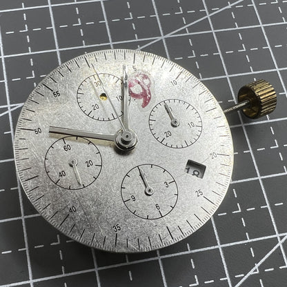 Schwarze Dandong Automatik Uhr mit 7753 mechanischem Werk, kleine Sekunde bei 9, eleganter Stil