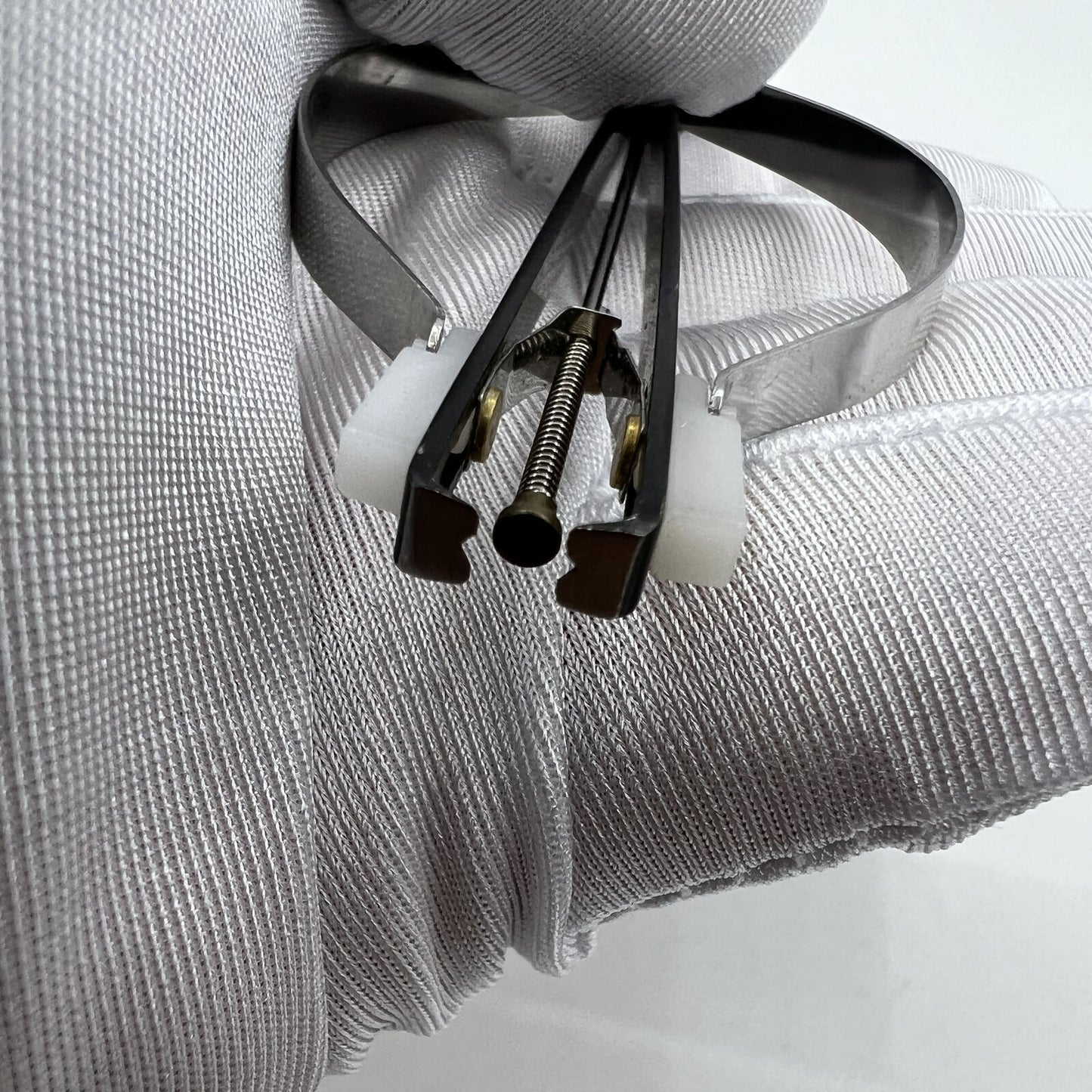 BrandName BG 30636-1 hand remover tool for precise wristwatch hand removal during watch repairs.