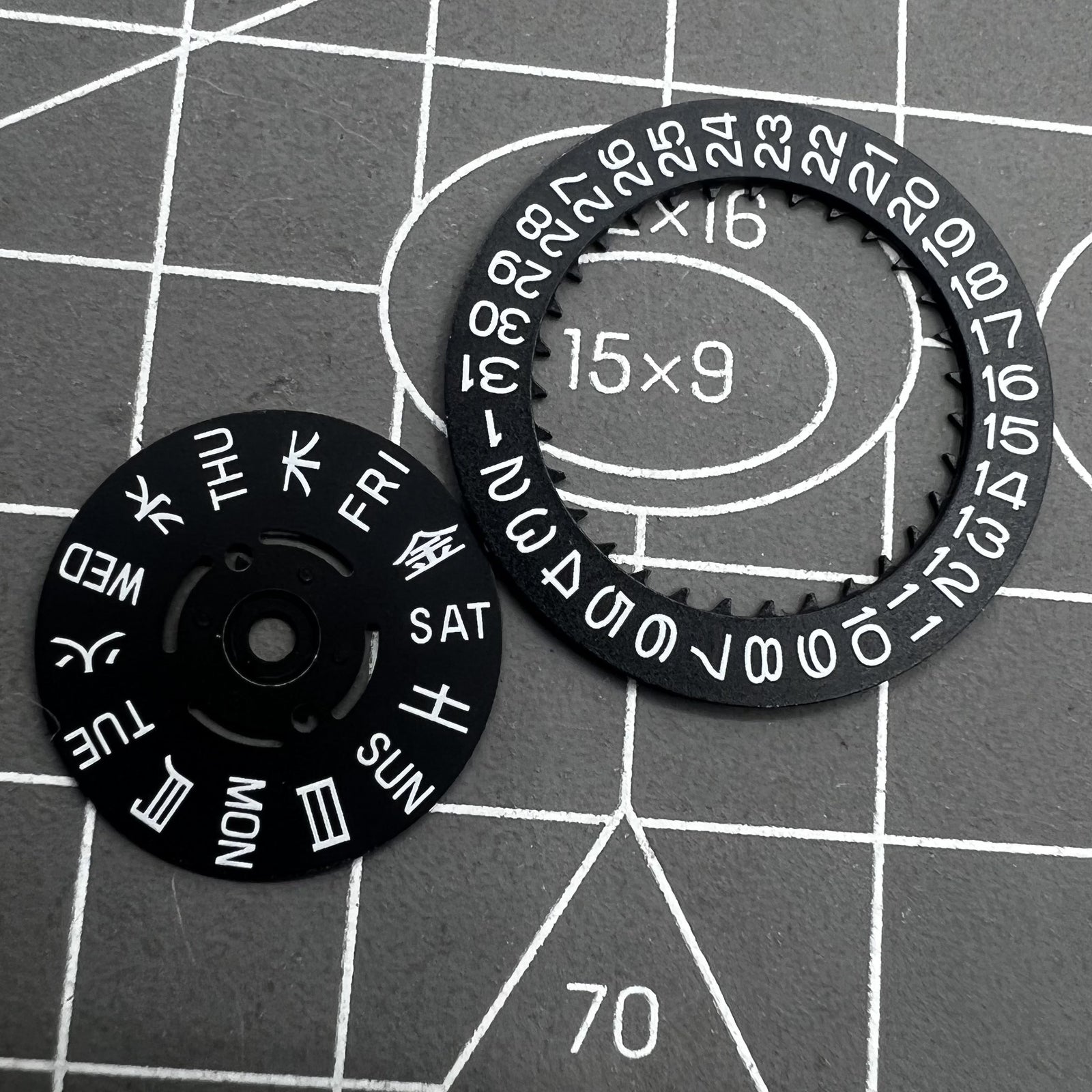 Schwarz gr�nes Lume Datumsscheibe und Wochenscheibe f�r NH36 Kaliber mit Datum bei 3.8, passend f�r Uhrwerk.
