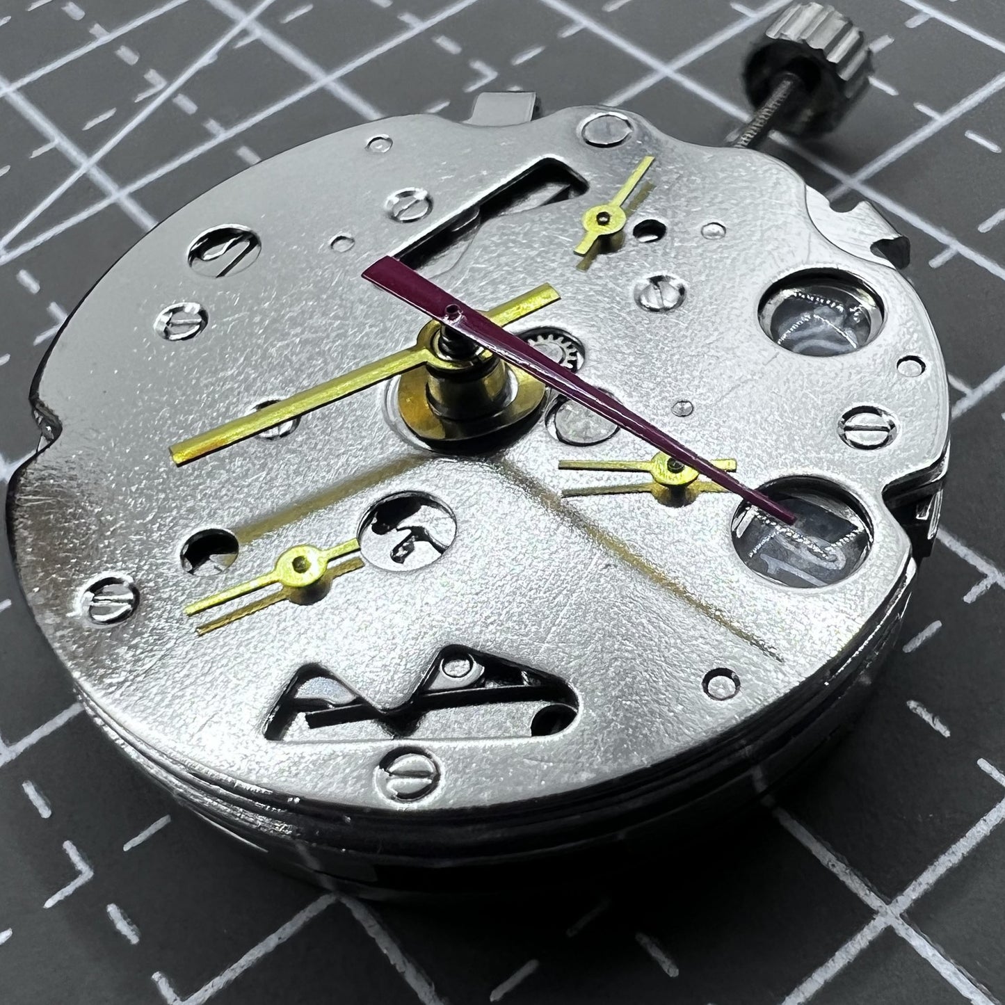 Seagull ST16 mechanische Herrenuhr mit schwarzem Zifferblatt, Datum bei 6 Uhr, 7 Zeigern und Kalenderfunktion.