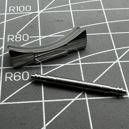 Curved end link for Daytona watch band, 20/21mm width, ensures perfect bracelet fit and stylish finish.