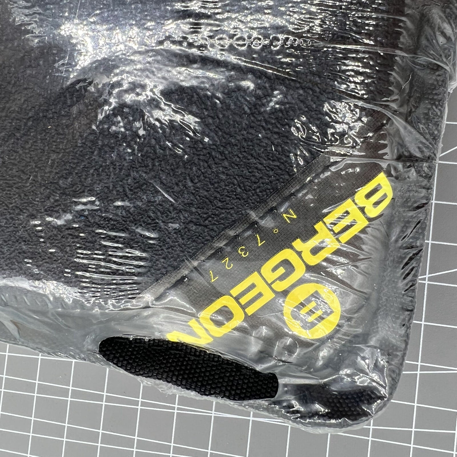 Bergeon 7327 black removable bench armrests for precise watchmaking tasks