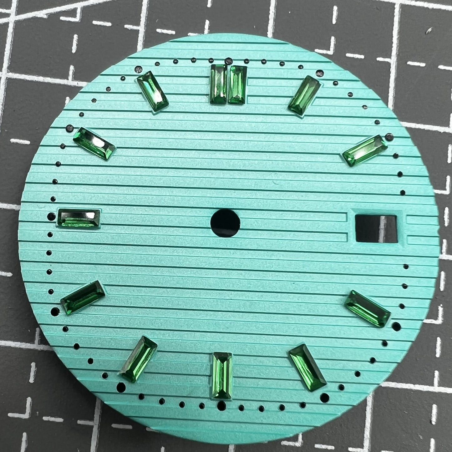 29 8mm Imitationsedelstein Hellgrünes Uhr Zifferblatt für NH35 Werk Nagel