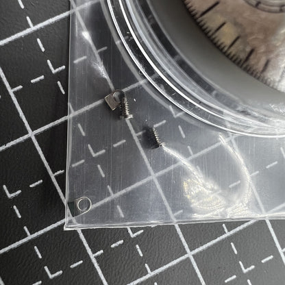 Chronograph mit schwarzem Zifferblatt Modell 7750 Kleine Sekunde bei 9 Uhr Tag und Datum mit drei Zeigern