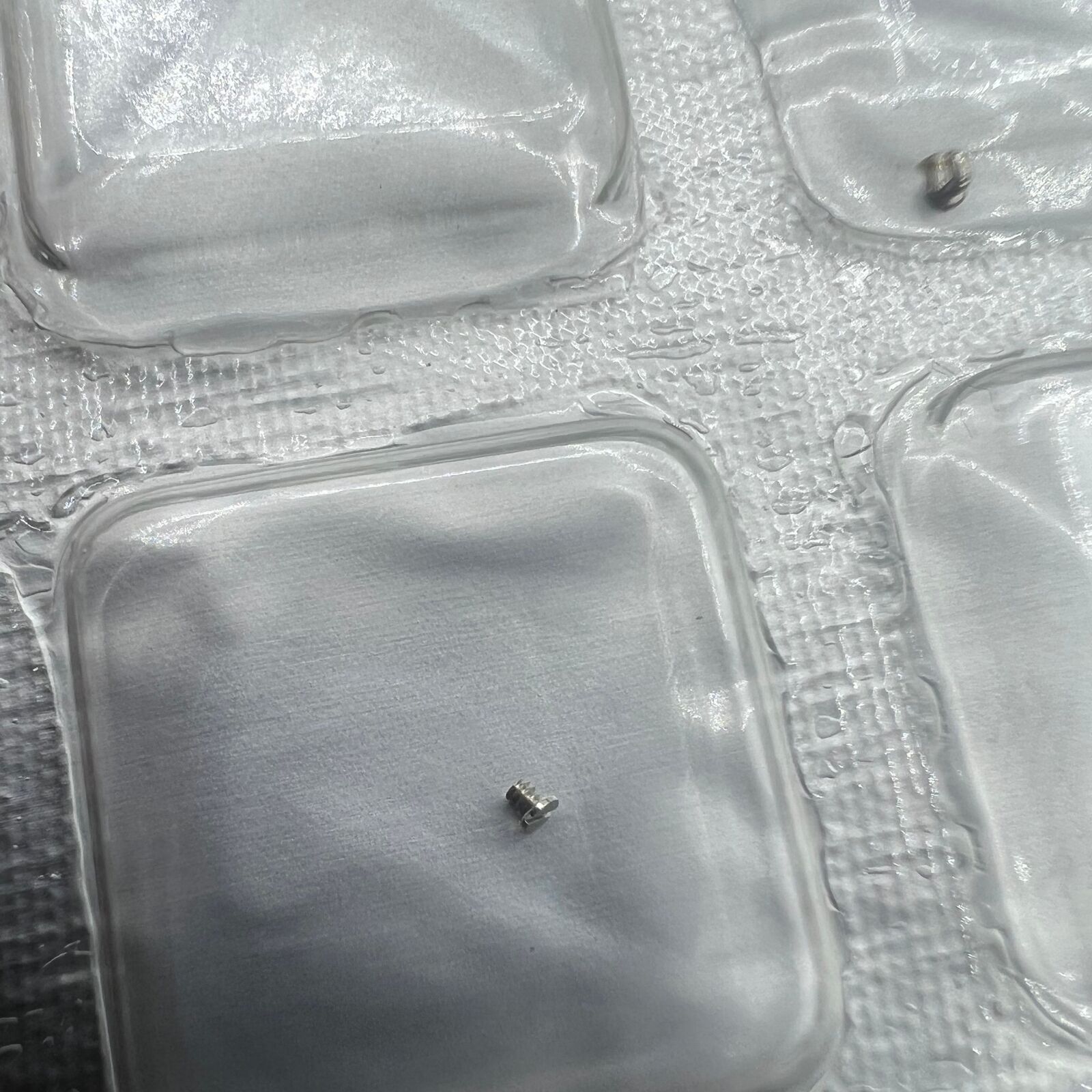Automatic Device Bridge Splint screws for ETA 2836-2 movement, precision watch repair parts.