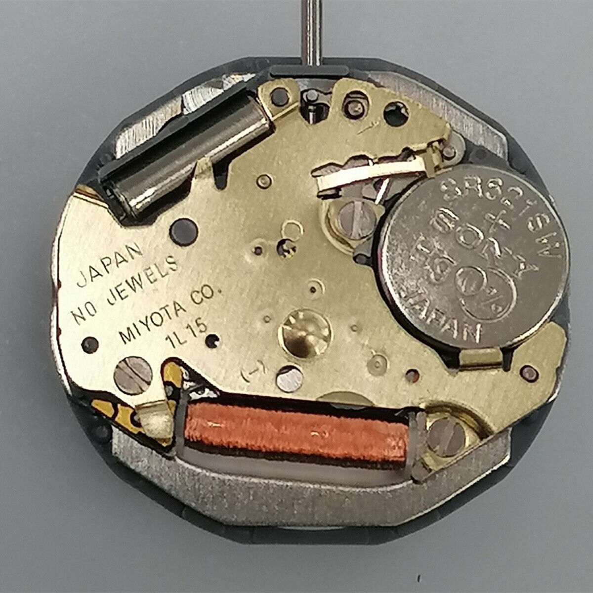 1. Original Miyota 1L15 quartz watch movement with 2 hands and date at 6 for precise timekeeping.  