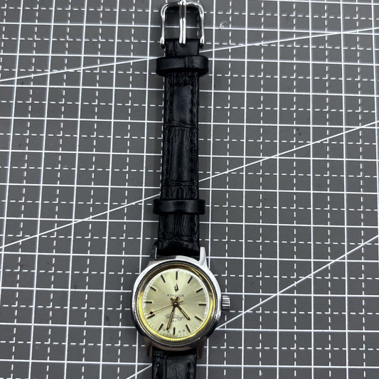 27mm Manuelle Mechanische Uhr Kongque Schwarzband 19 Steine Silberzifferblatt