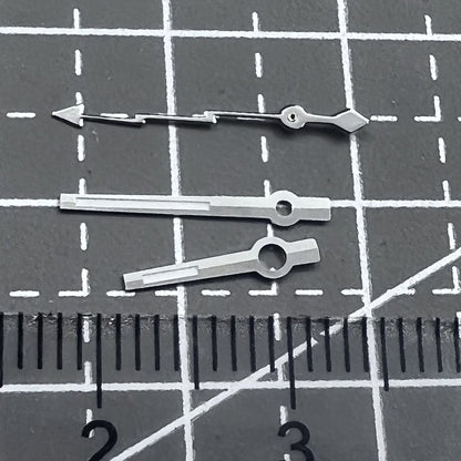 2 Sets/Pack Silver Trim Lightning Second Hand Silver Pointed Hands for NH35/36