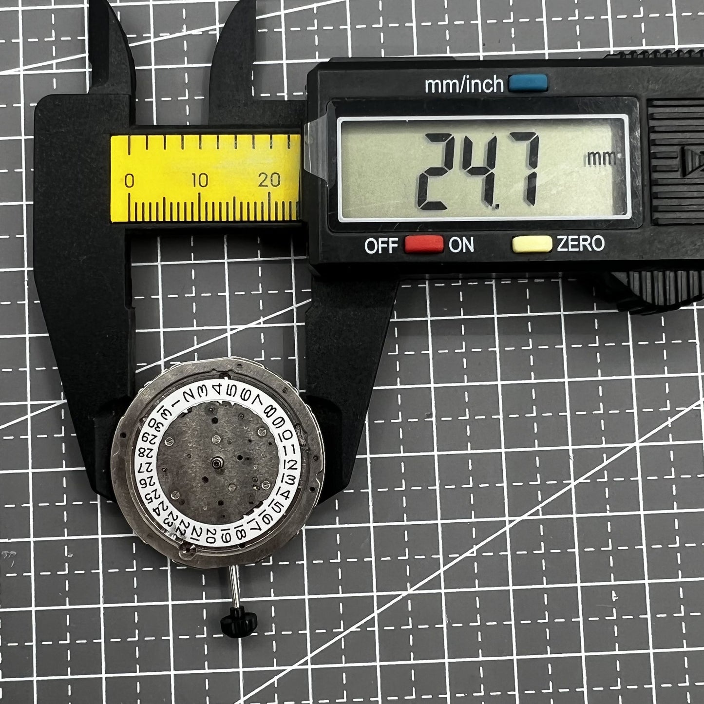 Miyota 9110 automatic watch movement showcasing date display at 3 o'clock, precision-crafted for reliable timekeeping.