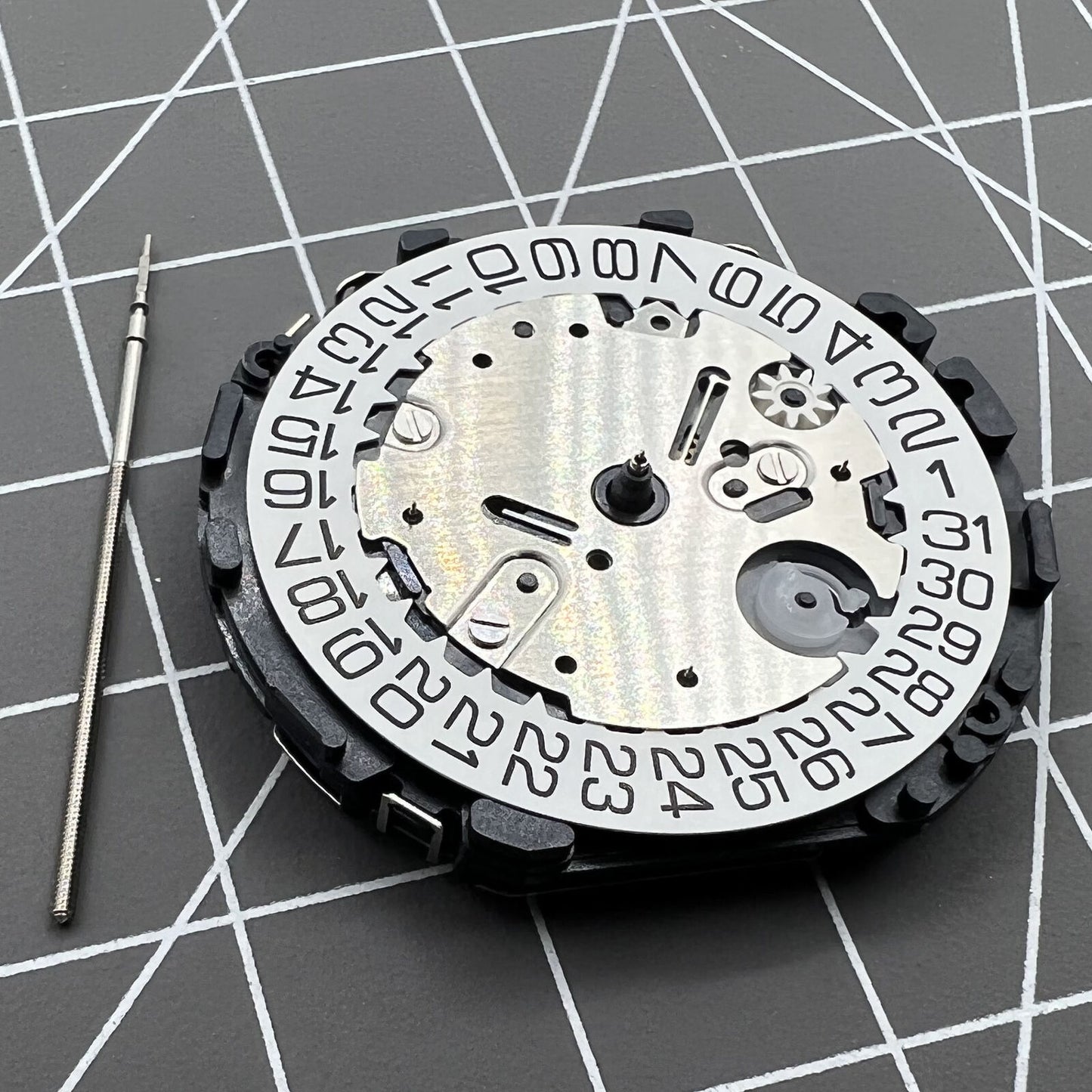 Hattori Epson TMI Japan VR33B quartz watch movement for precise timekeeping in accessories.