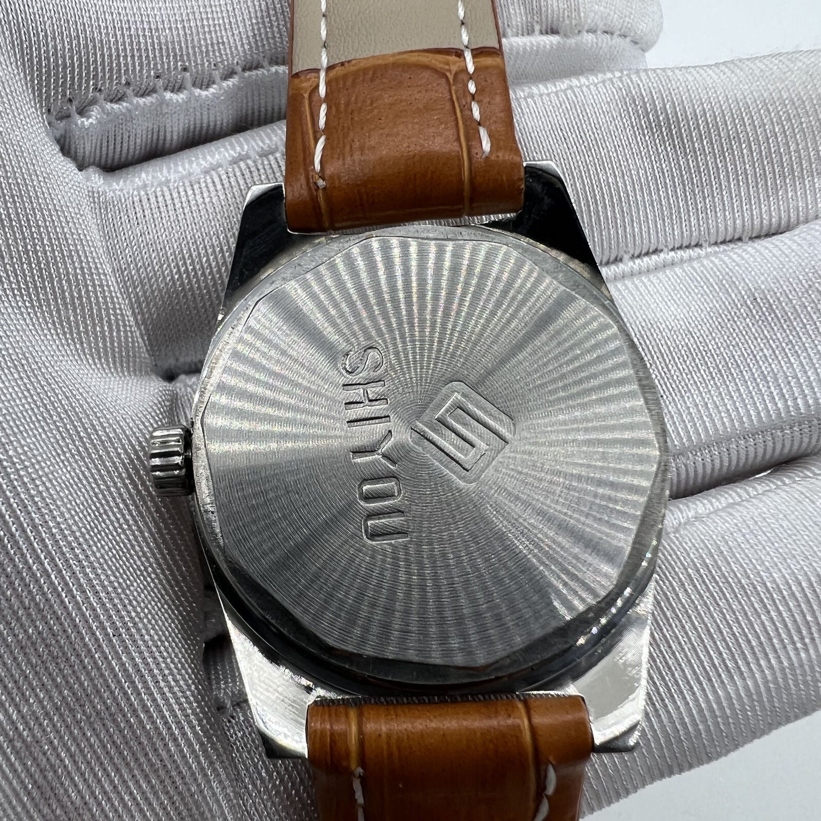 Shiyou 32mm grey manual mechanical watch with 17 jewels, single date display, elegant style.