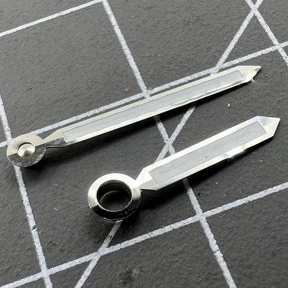 Silver-trimmed green luminous watch hands, compatible with ST3600/ST3620/ETA6497/ETA6498 movements, ideal for restoration projects.