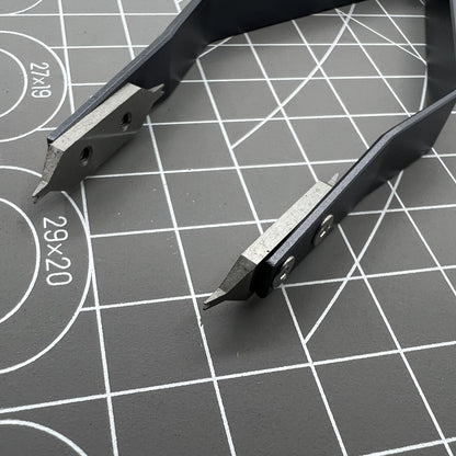 7825 stainless steel spring bar tweezer for precise watch lug removal and strap fitting.