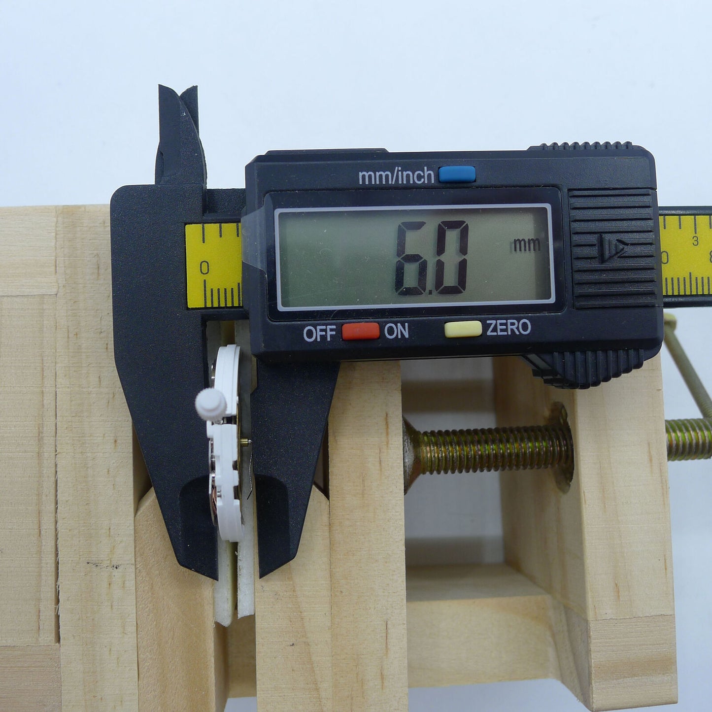 Wholesale ISA 1198 watch accessory featuring golden dial with day-date display at 3 o'clock position for elegant style.