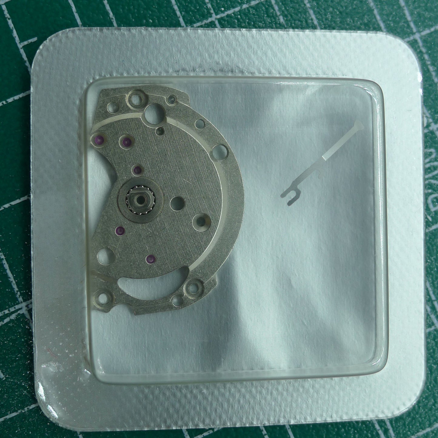 Silver upper bridge splint by Generic for Miyota 8200 8215, precise watch movement component.