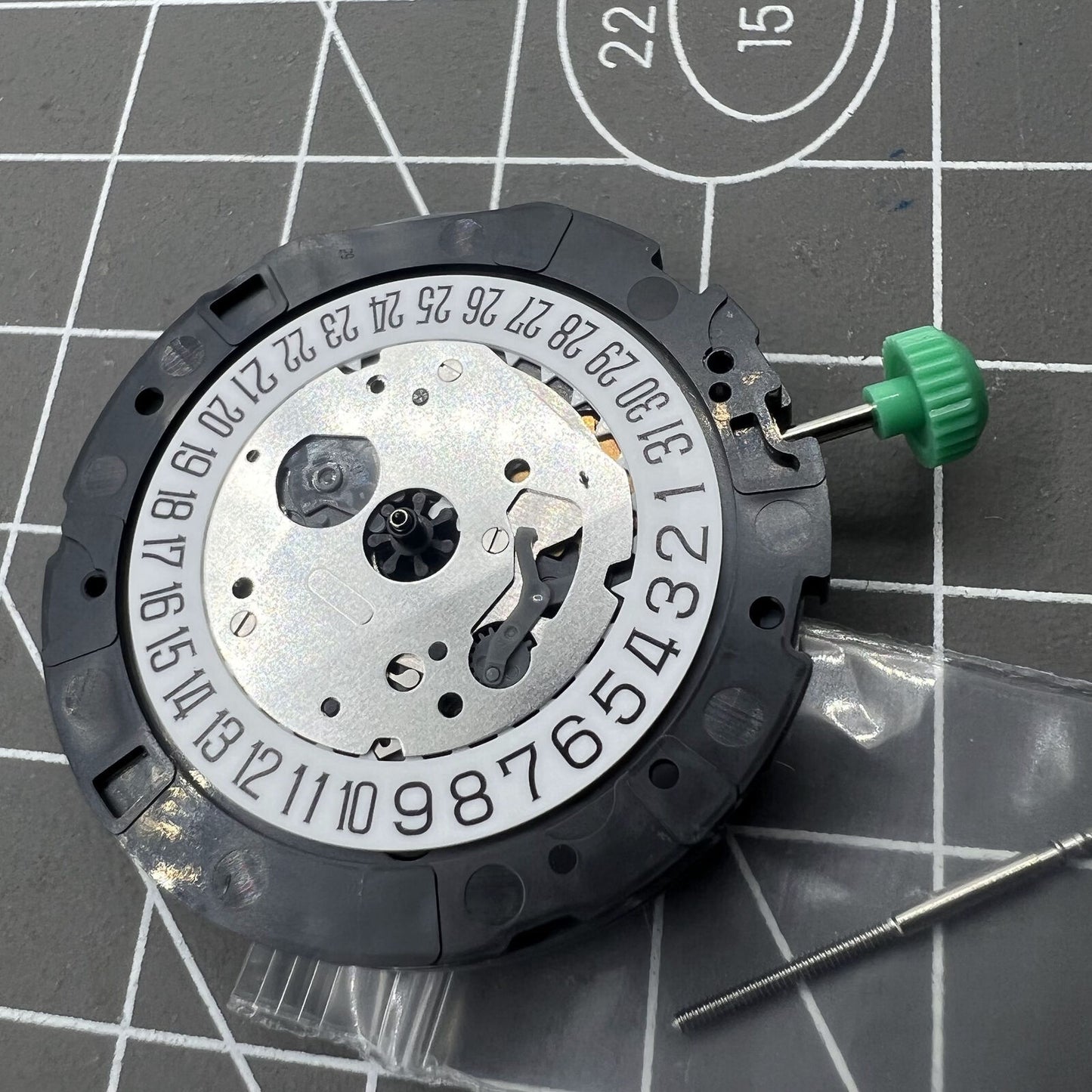 Miyota OS21 quartz watch movement with date at 6, Japan made for precise timekeeping