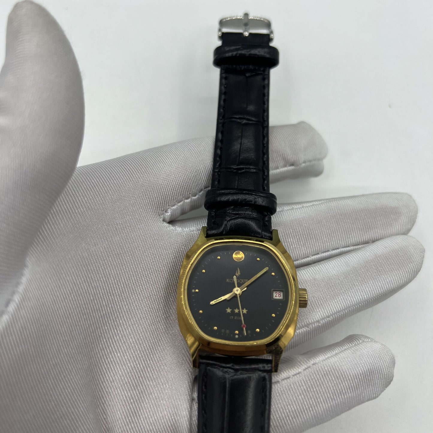 Chunlan 33mm steel manual watch with silver dial, 17 jewels, and matching metal band for classic style.