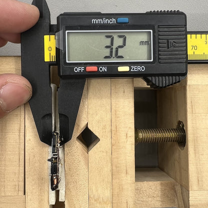 Seiko 7T84A Quarzwerk Uhrwerk f�r pr�zise Uhrreparaturen und Ersatzteile