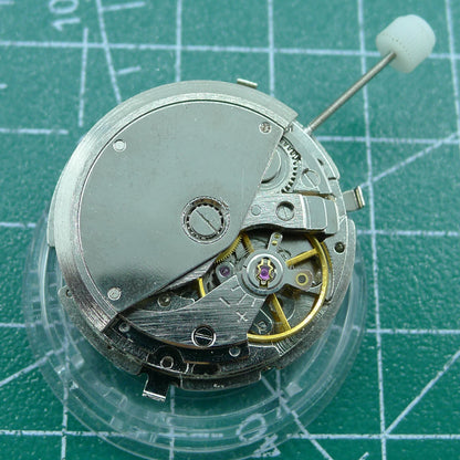 Automatic mechanical watch with week and month indicators at 12 o'clock, moon phase at 6, ideal for collectors.