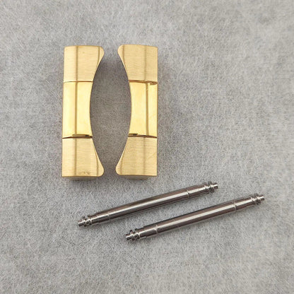 Set of 2 curved end link connections for Daytona watch bands, fits 20/21mm width, durable metal accessories.