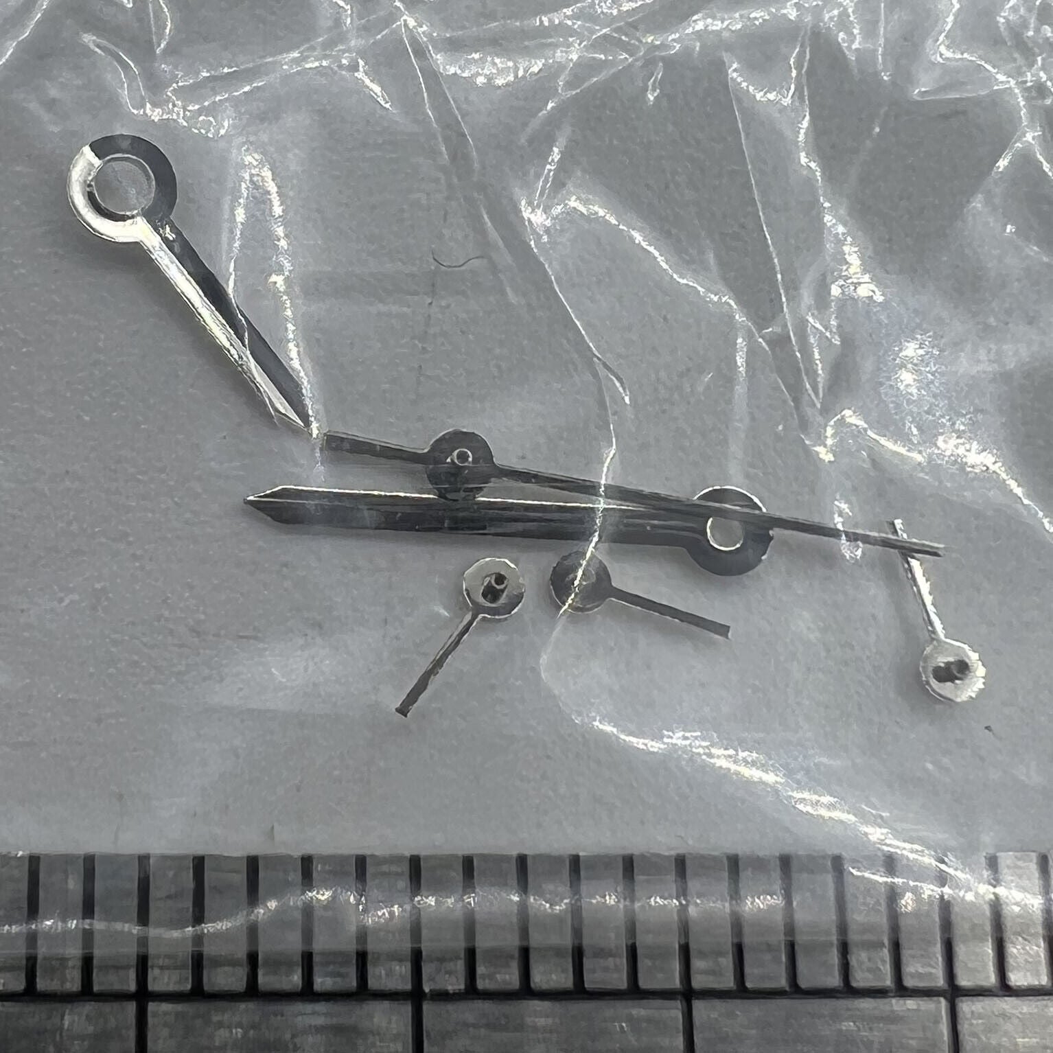 Silver-trimmed 9.5mm arrow watch hand for Epson VX3J VX9J VX7J VX3N VX9N VX42 models, precise fit