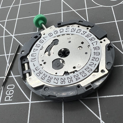 Mouvement à quartz Miyota 0T45 OT45 fabriqué au Japon, date à 3 heures