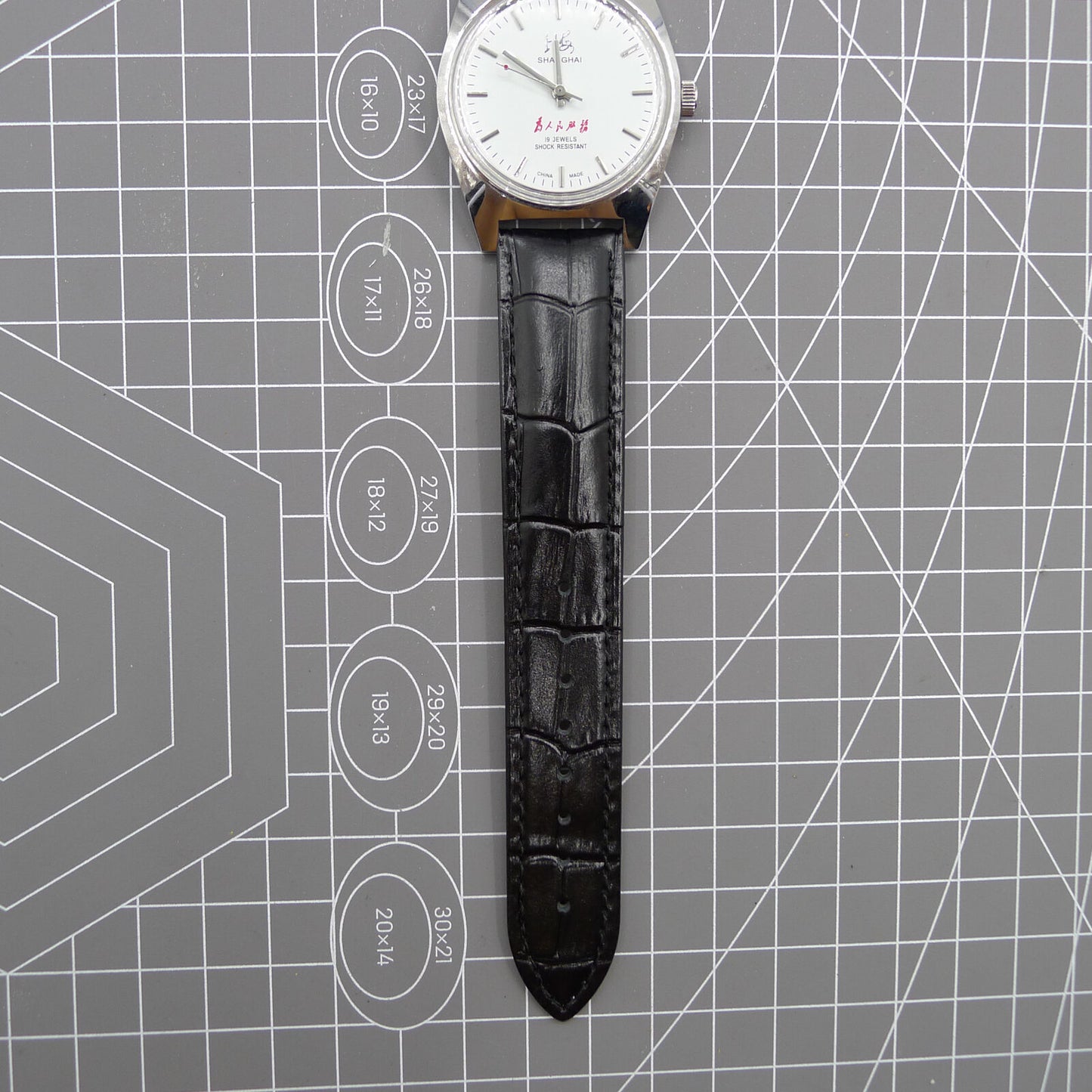 Shanghai Factory 37mm men's manual mechanical watch, shock-resistant, classic design, elegant timepiece by Shanghai Factory.