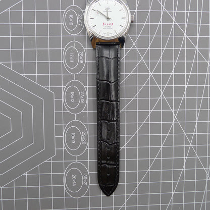 Shanghai Factory 37mm men's manual mechanical watch, shock-resistant, classic design, elegant timepiece by Shanghai Factory.