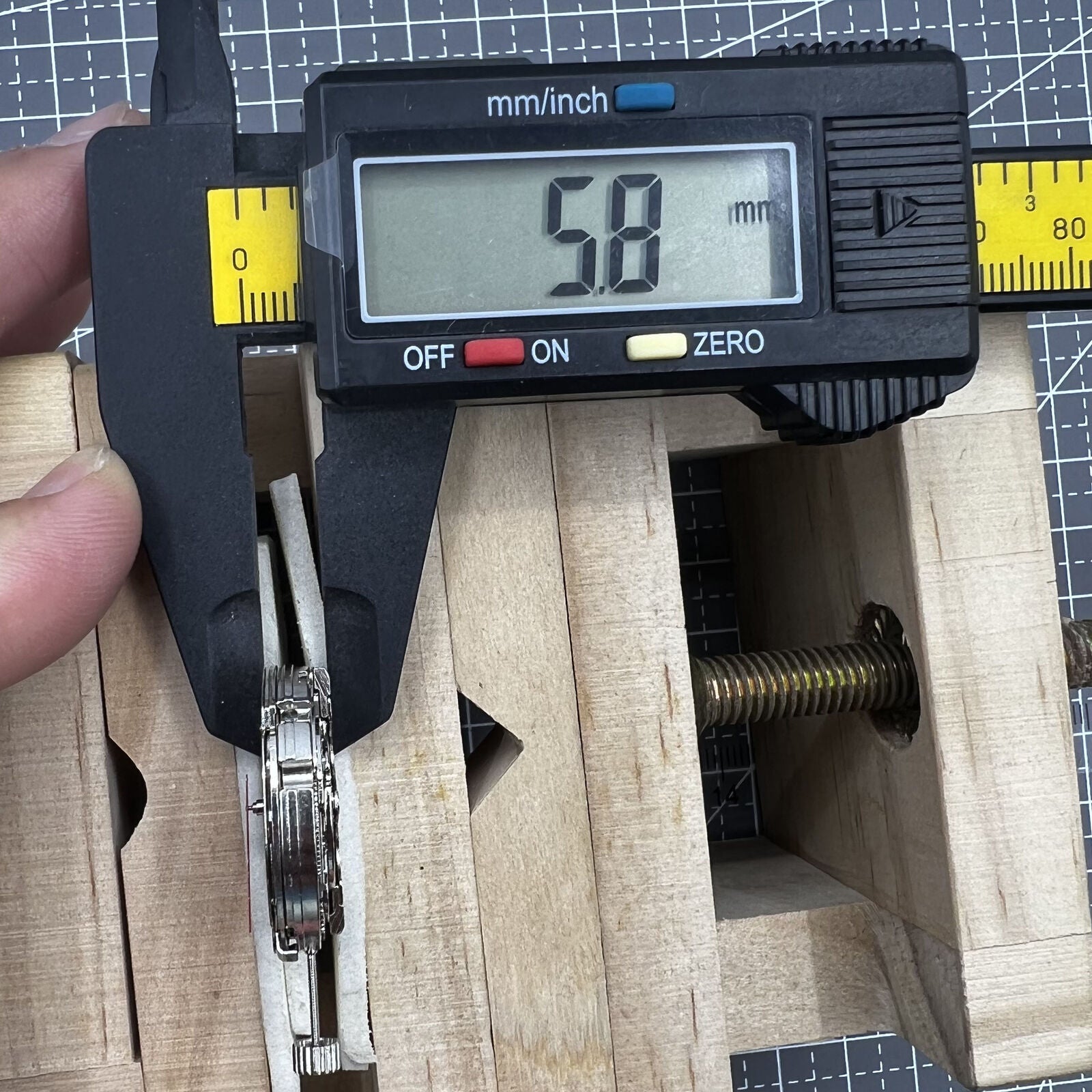 Seagull ST16 automatic watch movement displaying intricate gears and expert craftsmanship for precision timekeeping.